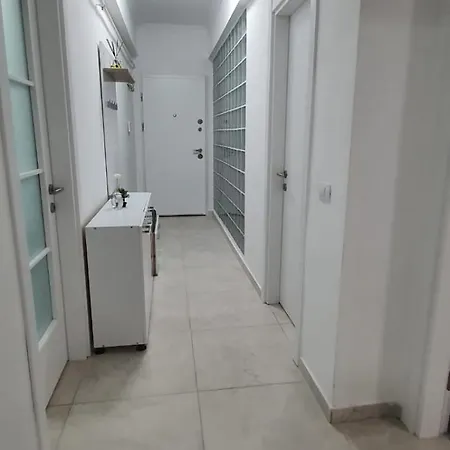 Le Premiere Boutique Solid Barrels Apartment Mamaia