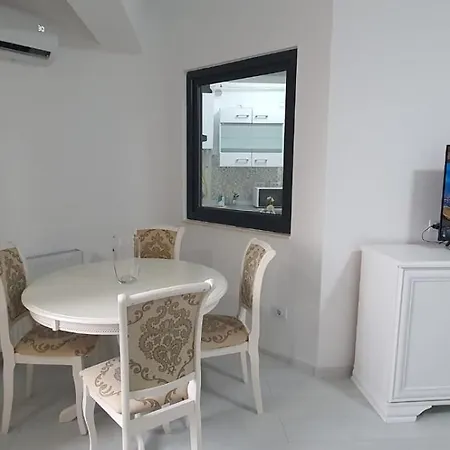 Le Premiere Boutique Solid Barrels Apartment Mamaia