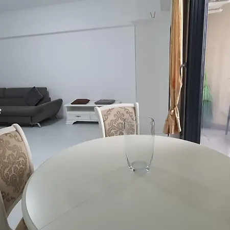 Le Premiere Boutique Solid Barrels Apartment